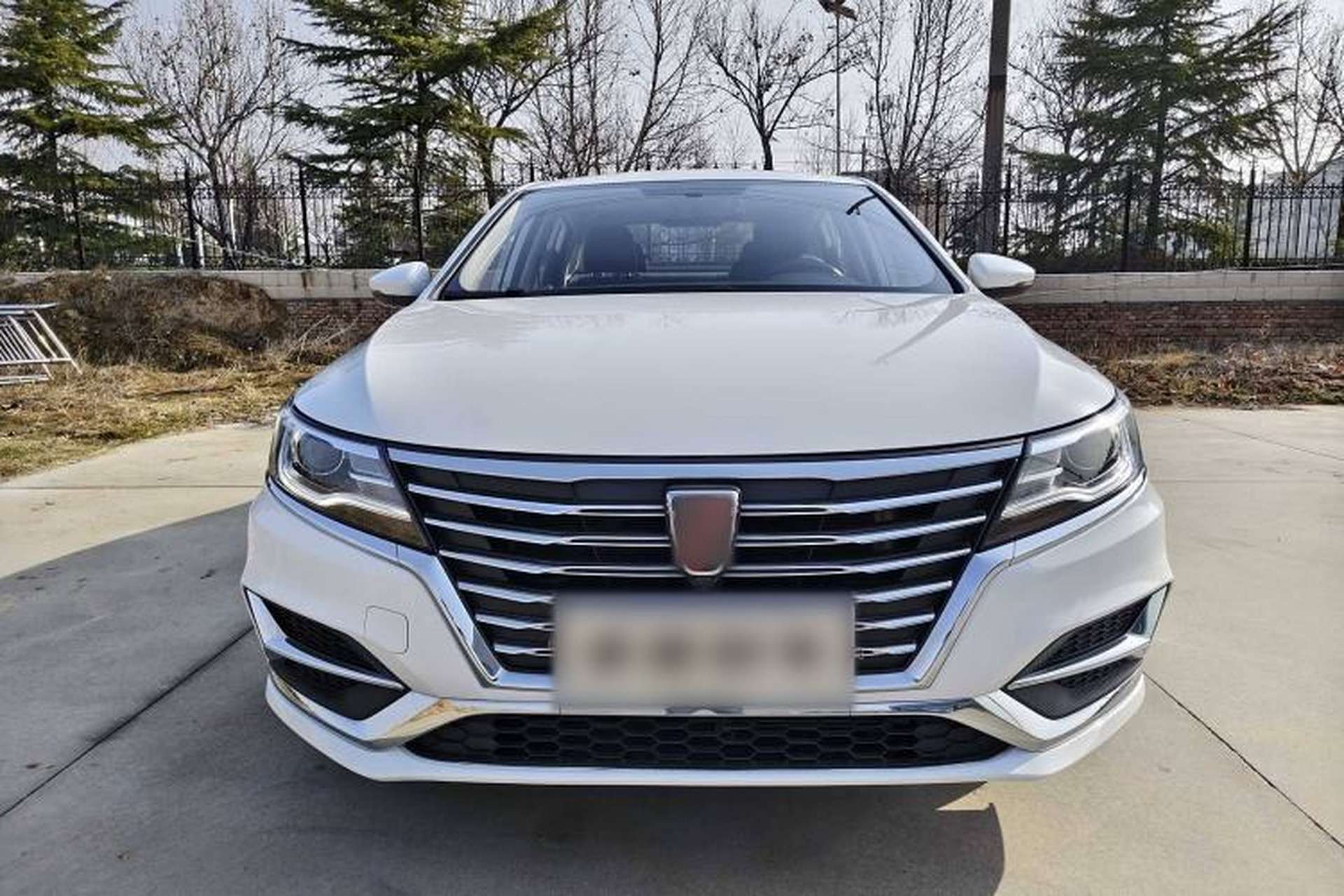Used Roewe i6 2020 PLUS 1.6L CVT 4G Connected Glory Flagship Edition Exterior 1