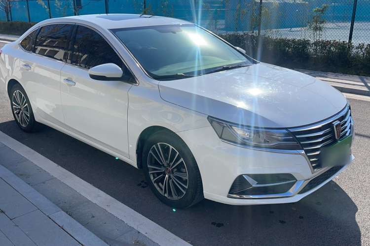 Used Roewe i6 2020 PLUS 1.6L CVT 4G Connected Glory Flagship Edition Exterior 2