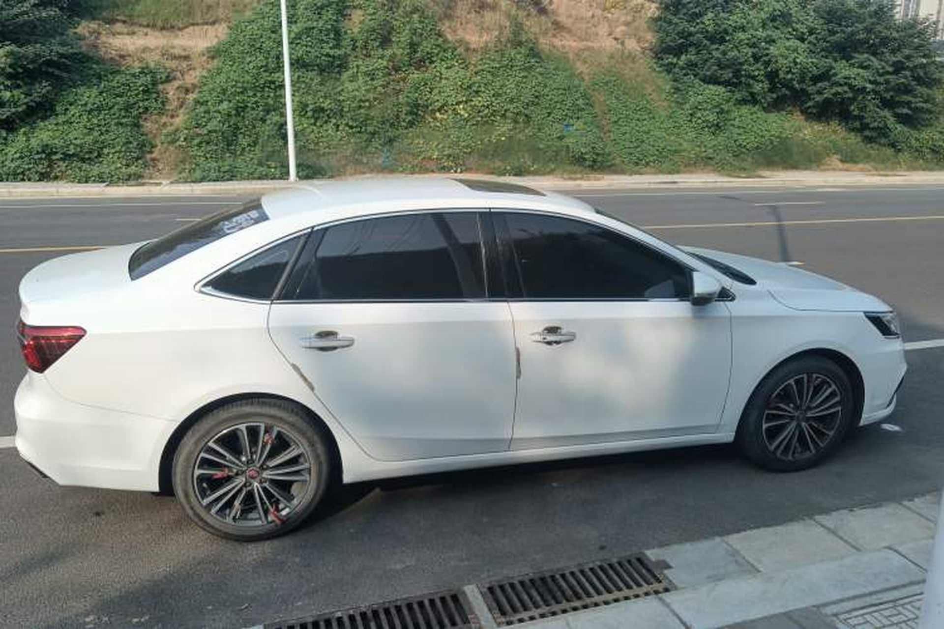 Used Roewe i6 2020 PLUS 1.6L CVT 4G Connected Glory Flagship Edition Exterior 2
