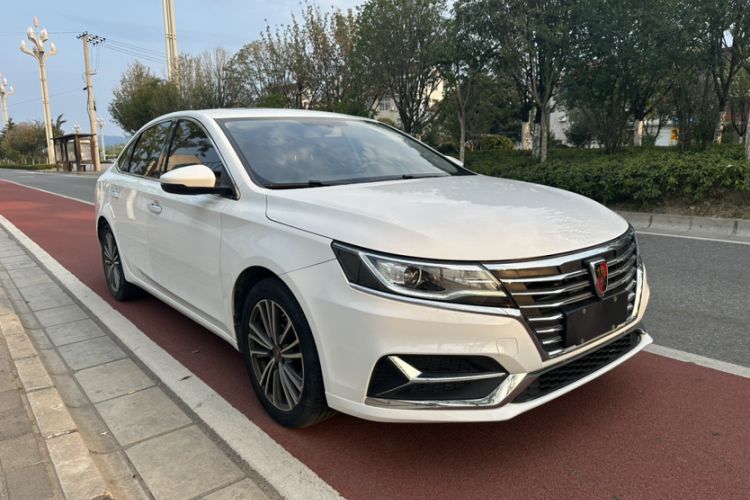 Used Roewe i6 2020 PLUS 1.6L CVT 4G Connected Glory Flagship Edition Exterior 2