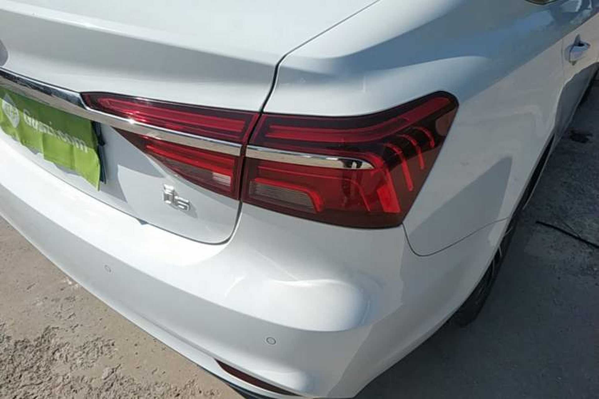 Used Roewe i6 2020 PLUS 1.6L CVT 4G Connected Glory Luxury Edition Exterior 3