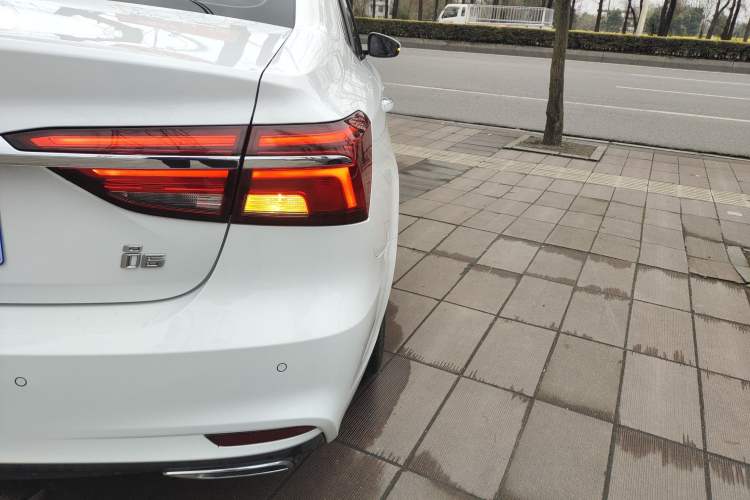 Used Roewe i6 2020 PLUS 1.6L CVT 4G Connected Glory Flagship Edition Exterior 3