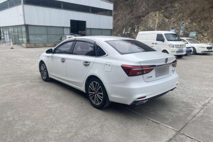 Used Roewe i6 2020 PLUS 1.6L CVT 4G Connected Glory Flagship Edition Exterior 3