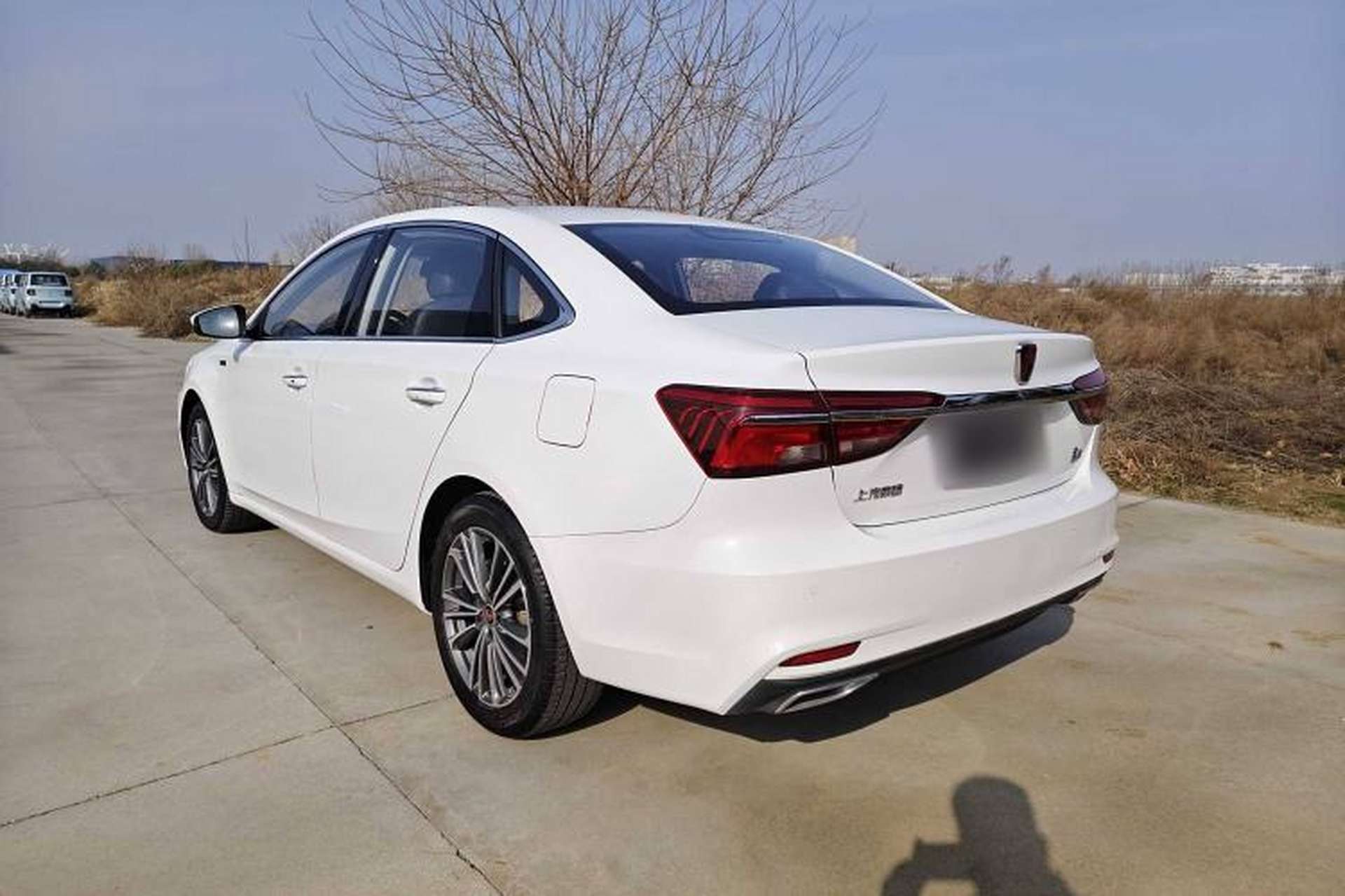 Used Roewe i6 2020 PLUS 1.6L CVT 4G Connected Glory Flagship Edition Exterior 3