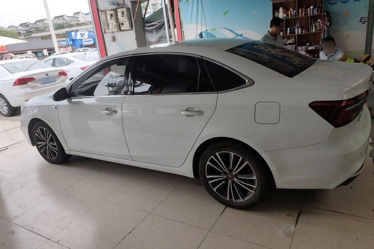 Used Roewe i6 2020 PLUS 1.6L CVT 4G Connected Glory Flagship Edition Exterior 3