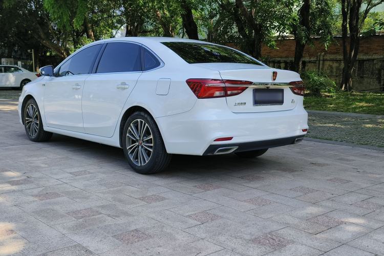 Used Roewe i6 2020 PLUS 1.6L CVT 4G Connected Glory Flagship Edition Exterior 5