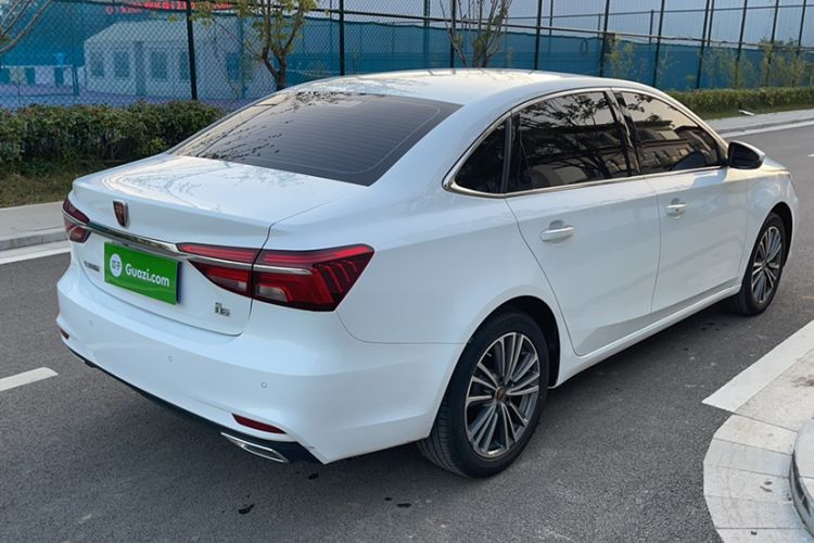 Used Roewe i6 2020 PLUS 1.6L CVT 4G Connected Glory Flagship Edition Exterior 5