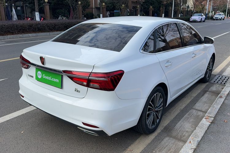 Used Roewe i6 2020 PLUS 1.6L CVT 4G Connected Glory Flagship Edition Exterior 5