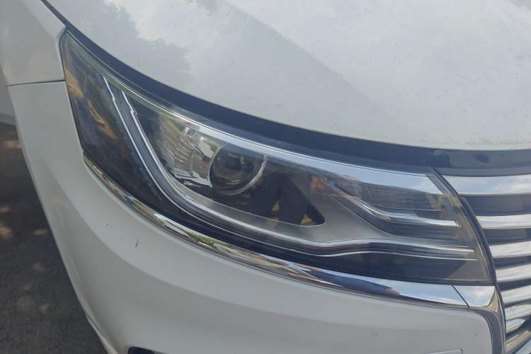 Used Roewe i6 2020 PLUS 1.6L CVT 4G Connected Glory Flagship Edition Exterior 6