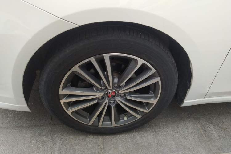 Used Roewe i6 2020 PLUS 1.6L CVT 4G Connected Glory Flagship Edition Exterior 7