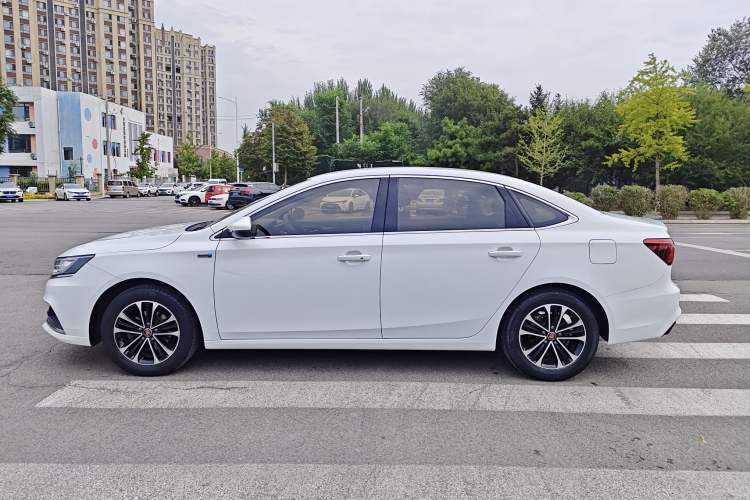 Used Roewe i6 2020 PLUS 1.6L CVT 4G Connected Glory Luxury Edition Exterior 7