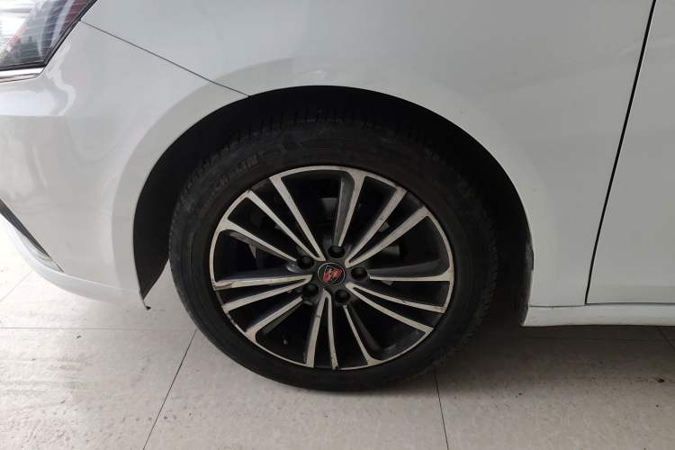 Used Roewe i6 2020 PLUS 1.6L CVT 4G Connected Glory Flagship Edition Exterior 7