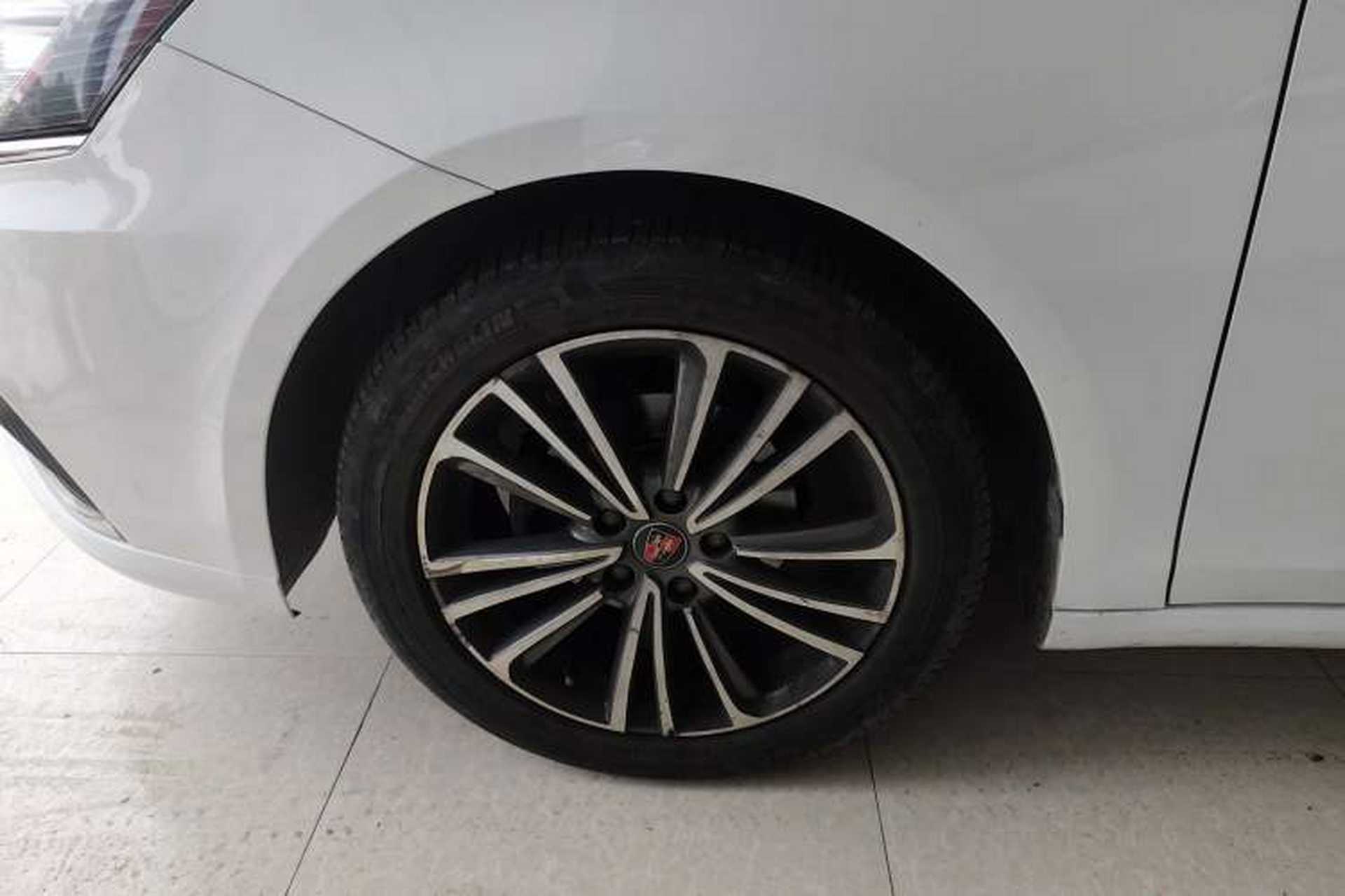 Used Roewe i6 2020 PLUS 1.6L CVT 4G Connected Glory Flagship Edition Exterior 7