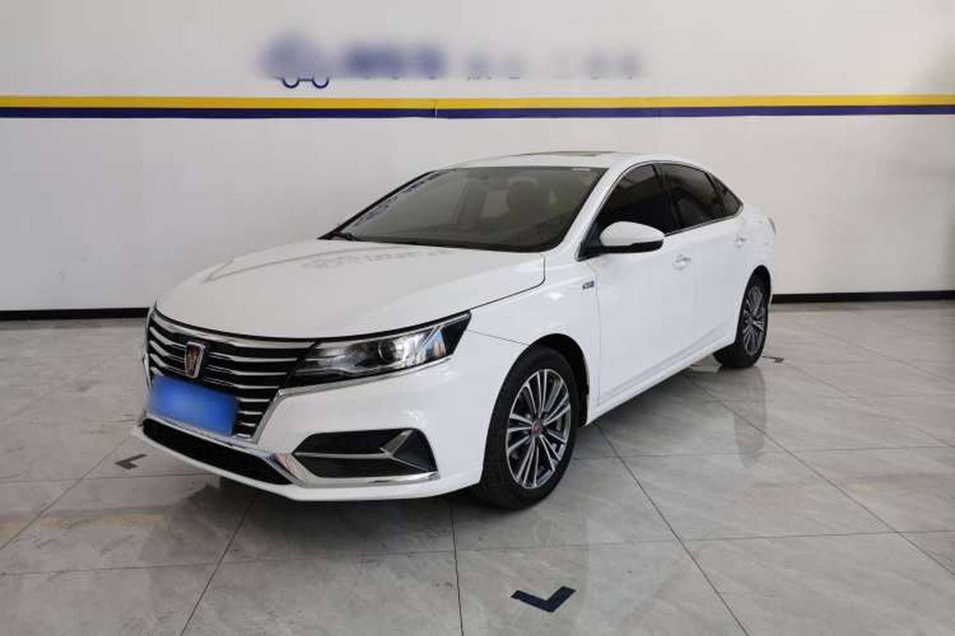 Used Roewe i6 2020 PLUS 1.6L CVT 4G Connected Glory Flagship Edition Front Left 45 Deg