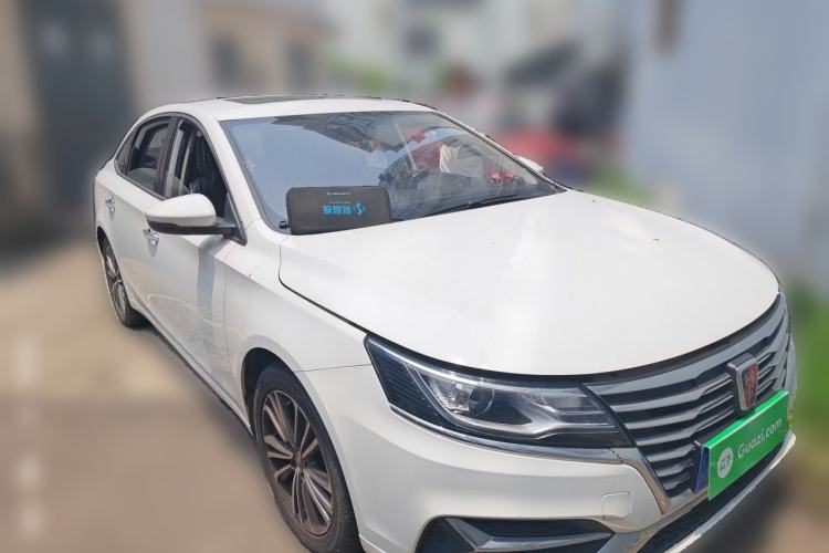 Used Roewe i6 2020 PLUS 1.6L CVT 4G Connected Glory Flagship Edition Front Right 45 Deg