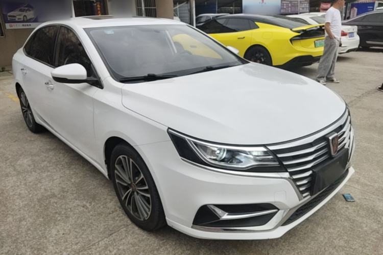 Used Roewe i6 2020 PLUS 1.6L CVT 4G Connected Glory Flagship Edition Front Right 45 Deg