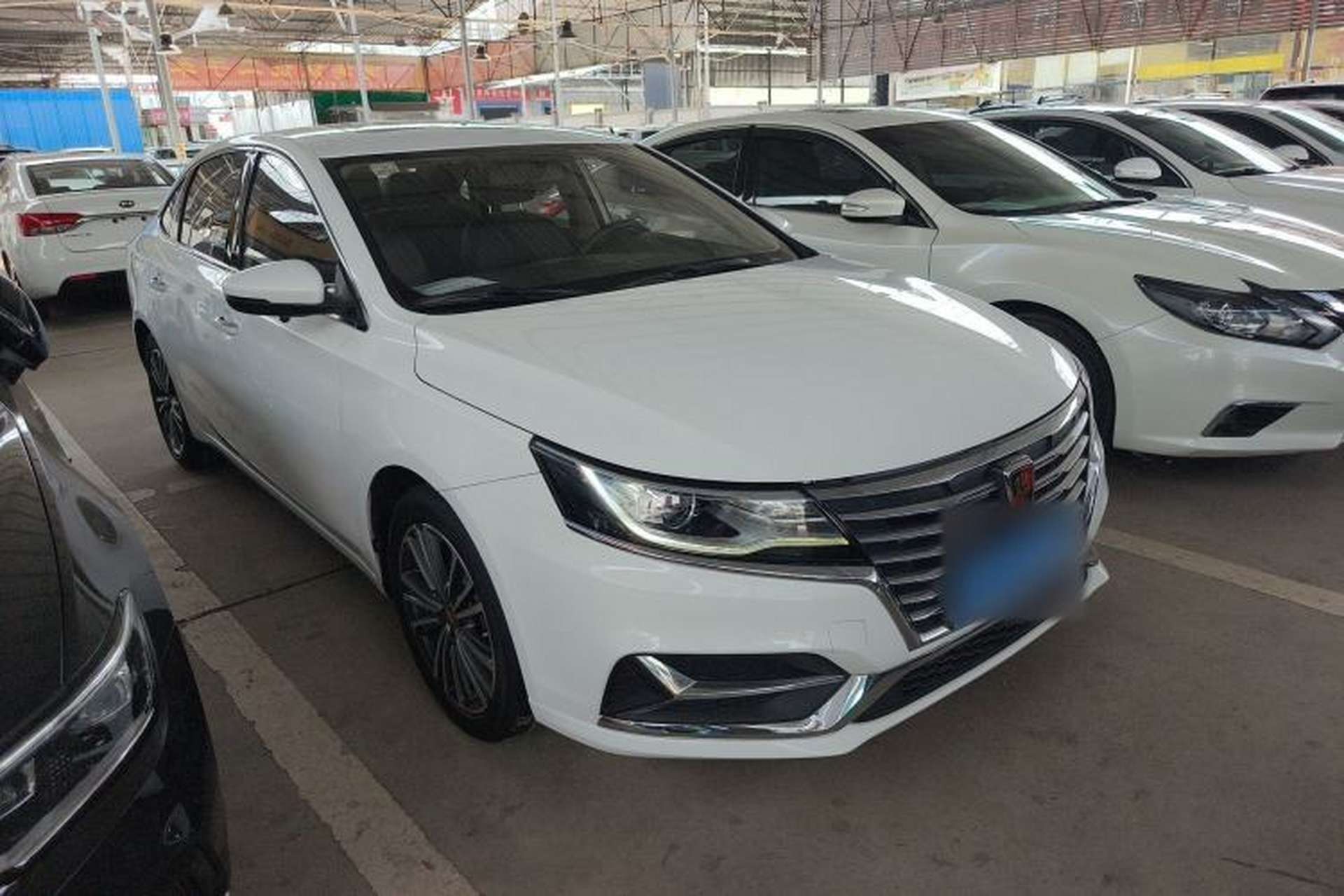 Used Roewe i6 2020 PLUS 1.6L CVT 4G Connected Glory Flagship Edition Front Right 45 Deg