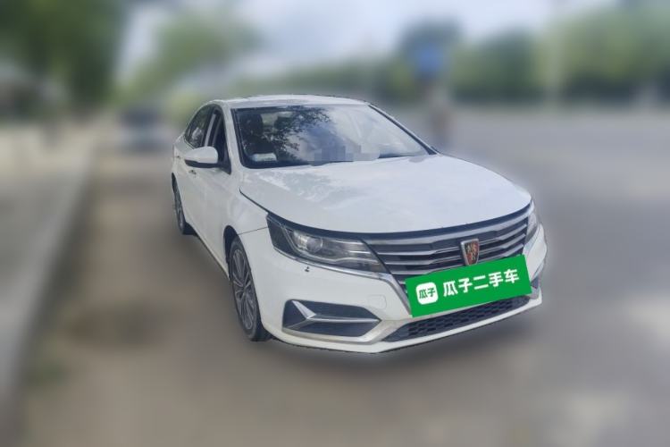 Used Roewe i6 2020 PLUS 1.6L Manual 4G Connect Glory Flagship Edition Front Right 45 Deg
