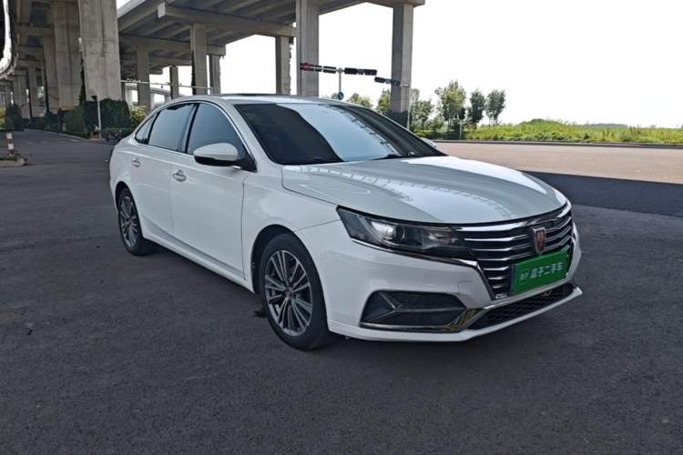 Used Roewe i6 2020 PLUS 1.6L CVT 4G Connected Glory Flagship Edition Front Right 45 Deg