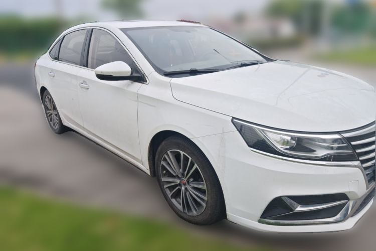 Used Roewe i6 2020 PLUS 1.6L CVT 4G Connected Glory Flagship Edition Front Right 45 Deg