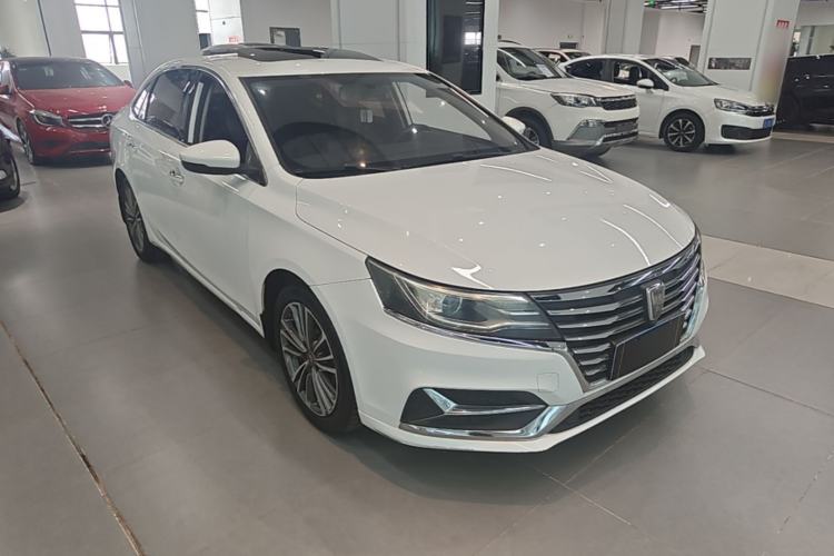Used Roewe i6 2020 PLUS 1.6L CVT 4G Connected Glory Flagship Edition Front Right 45 Deg