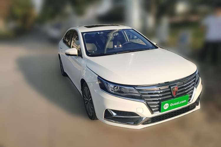 Used Roewe i6 2020 PLUS 20T TST 4G Connected Glory Flagship Edition Front Right 45 Deg