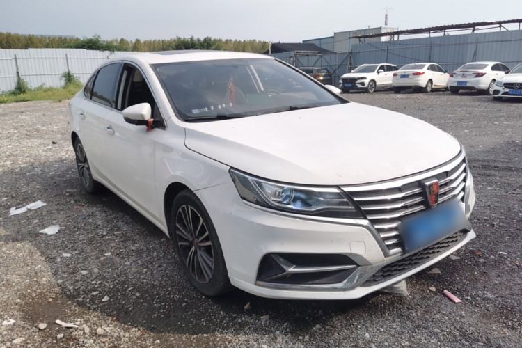 Used Roewe i6 2020 PLUS 1.6L CVT 4G Connected Glory Flagship Edition Front Right 45 Deg