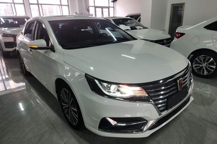 Used Roewe i6 2020 PLUS 1.6L CVT 4G Connected Glory Flagship Edition Front Right 45 Deg