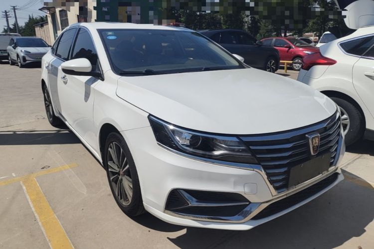 Used Roewe i6 2020 PLUS 20T TST 4G Connected Glory Flagship Edition Front Right 45 Deg