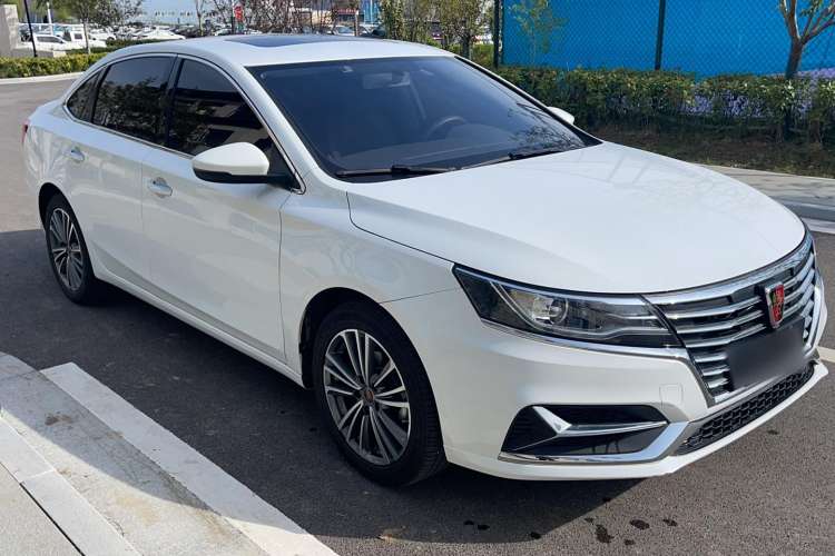 Used Roewe i6 2020 PLUS 1.6L CVT 4G Connected Glory Flagship Edition Front Right 45 Deg