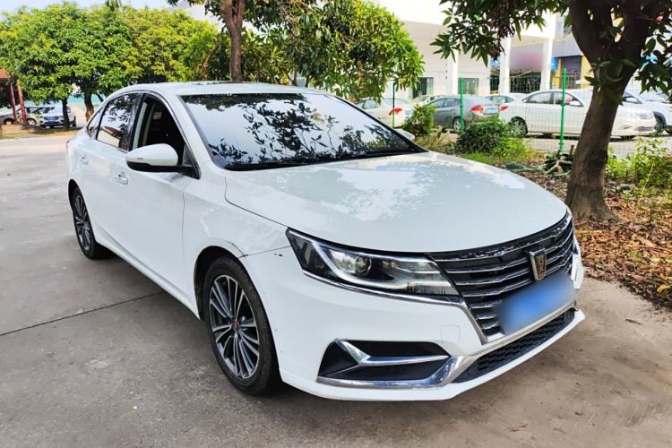 Used Roewe i6 2020 PLUS 1.6L CVT 4G Connected Glory Flagship Edition Front Right 45 Deg