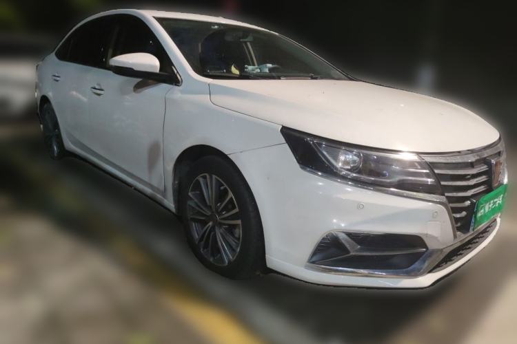 Used Roewe i6 2020 PLUS 1.6L CVT 4G Connected Glory Holographic Edition Front Right 45 Deg