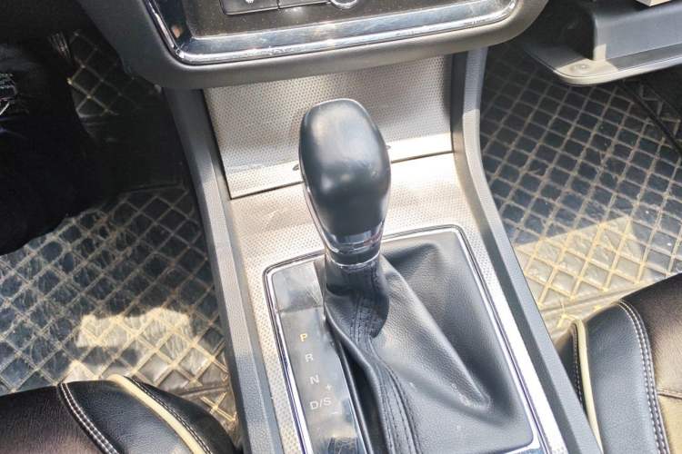 Used Roewe i6 2020 PLUS 1.6L CVT 4G Connected Glory Flagship Edition Gear Lever