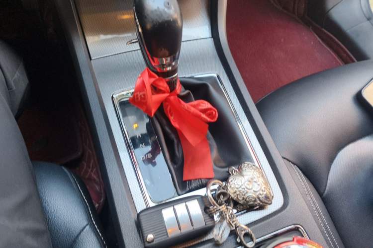 Used Roewe i6 2020 PLUS 1.6L CVT 4G Connected Glory Flagship Edition Gear Lever