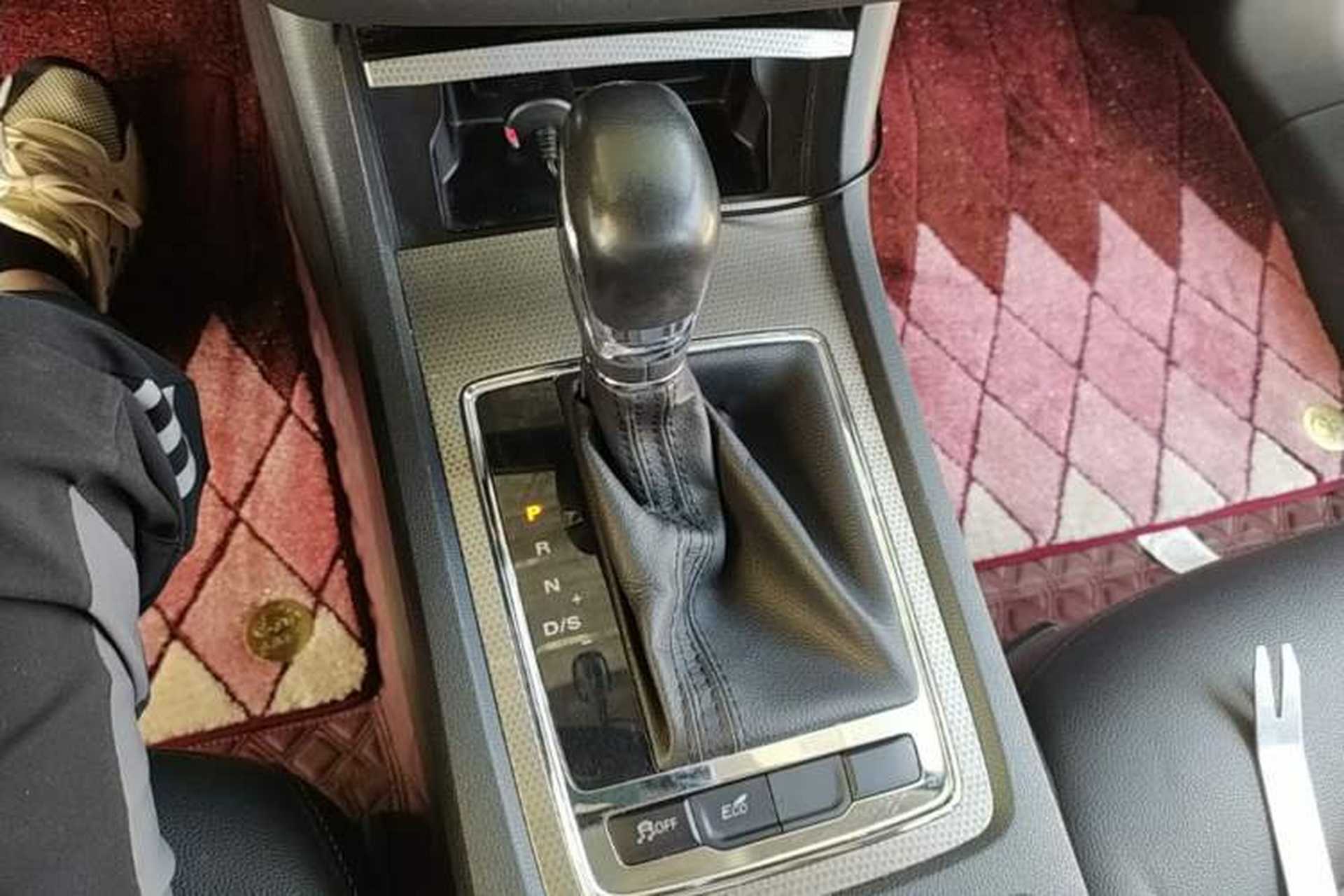 Used Roewe i6 2020 PLUS 1.6L CVT 4G Connected Glory Flagship Edition Gear Lever