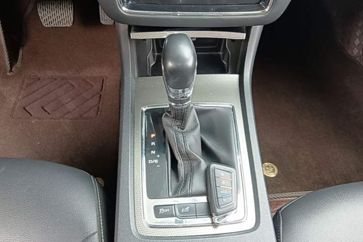 Used Roewe i6 2020 PLUS 1.6L CVT 4G Connected Glory Flagship Edition Gear Lever