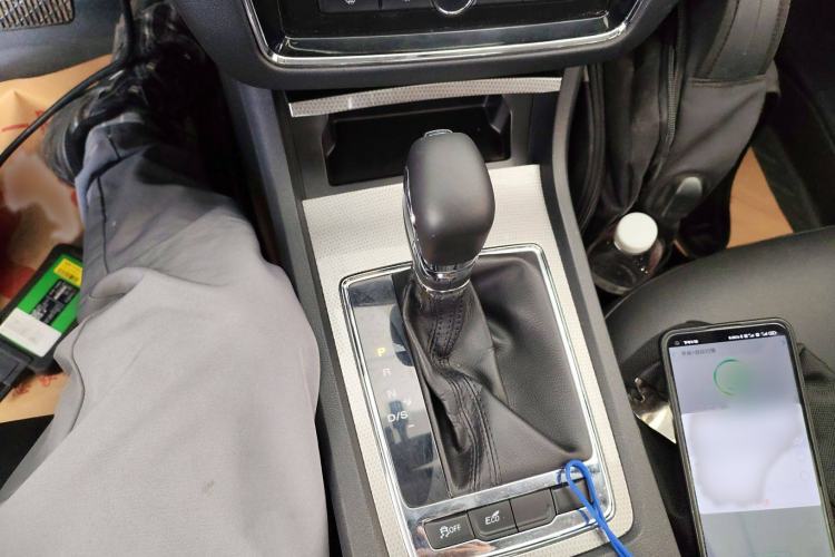 Used Roewe i6 2020 PLUS 1.6L CVT 4G Connected Glory Flagship Edition Gear Lever