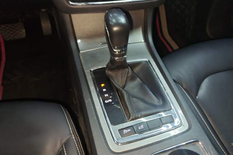 Used Roewe i6 2020 PLUS 1.6L CVT 4G Connected Glory Luxury Edition Gear Lever
