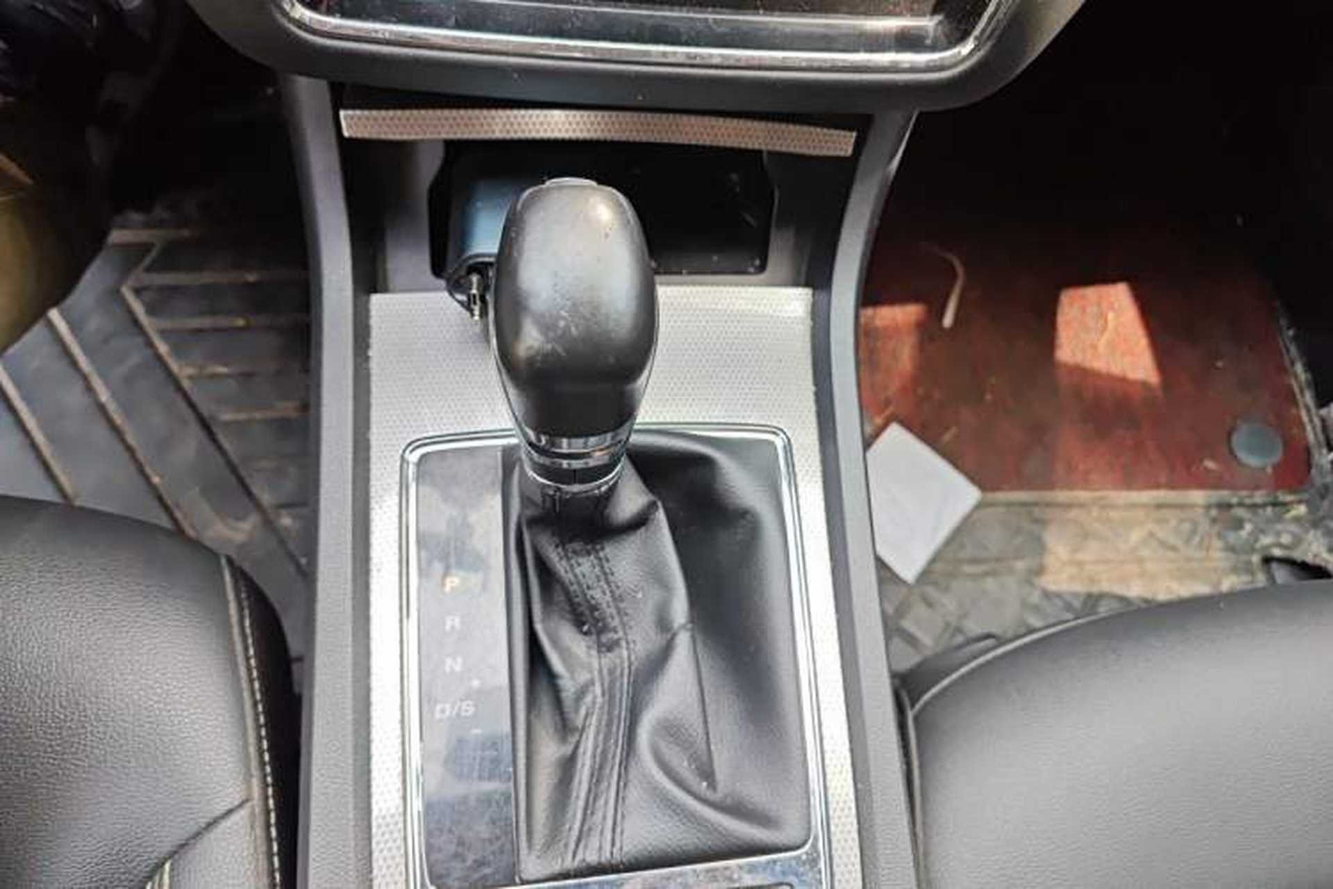 Used Roewe i6 2020 PLUS 1.6L CVT 4G Connected Glory Flagship Edition Gear Lever
