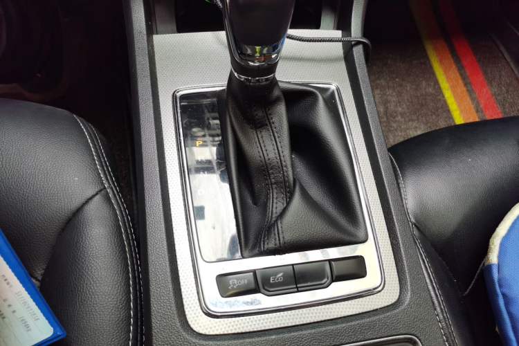 Used Roewe i6 2020 PLUS 1.6L CVT 4G Connected Glory Luxury Edition Gear Lever