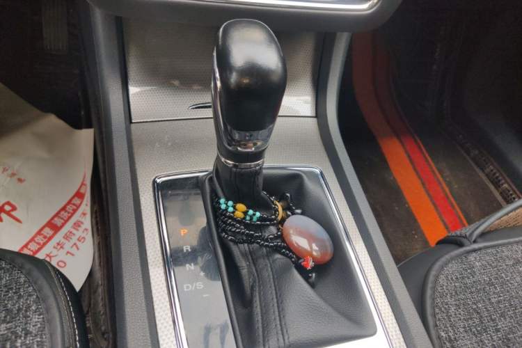 Used Roewe i6 2020 PLUS 1.6L CVT 4G Connected Glory Flagship Edition Gear Lever