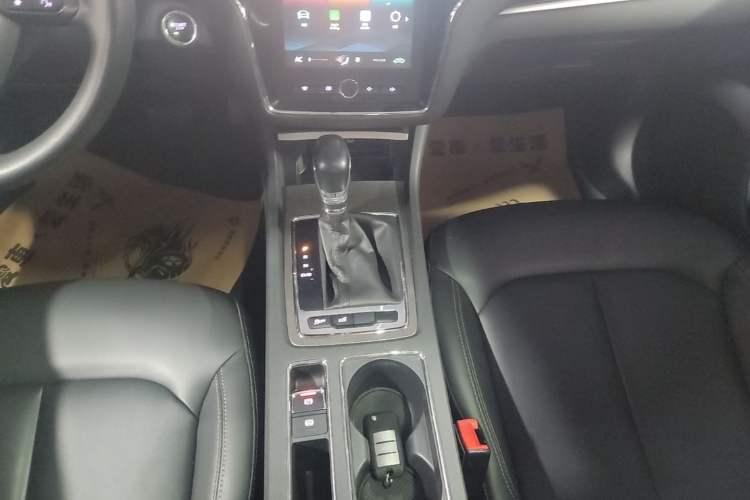 Used Roewe i6 2020 PLUS 1.6L CVT 4G Connected Glory Flagship Edition Gear Lever
