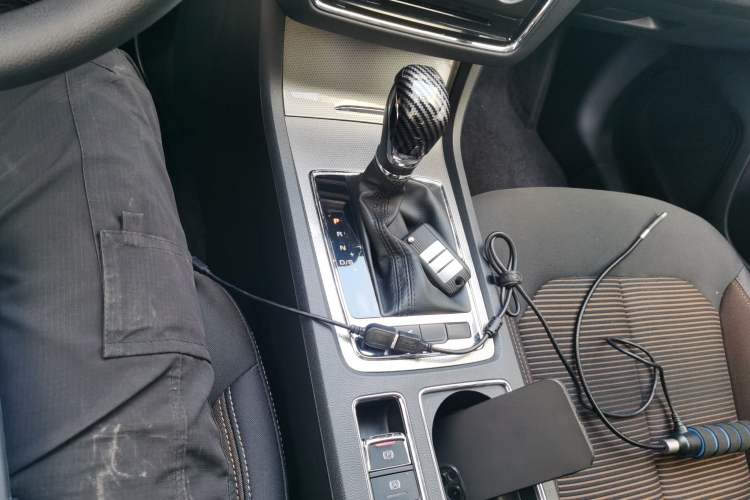 Used Roewe i6 2020 PLUS 1.6L CVT 4G Connected Glory Luxury Edition Gear Lever
