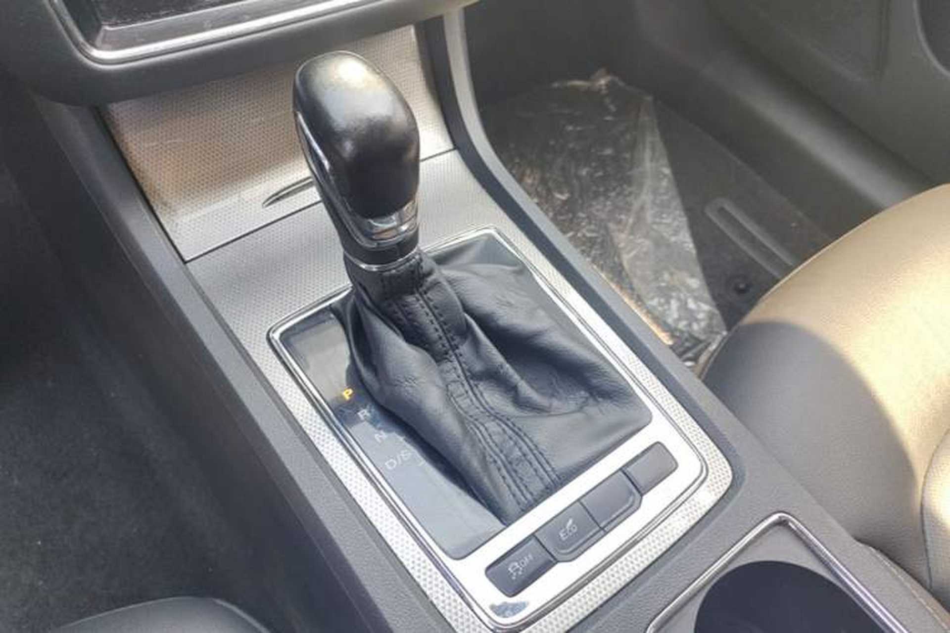 Used Roewe i6 2020 PLUS 20T TST 4G Connected Glory Flagship Edition Gear Lever