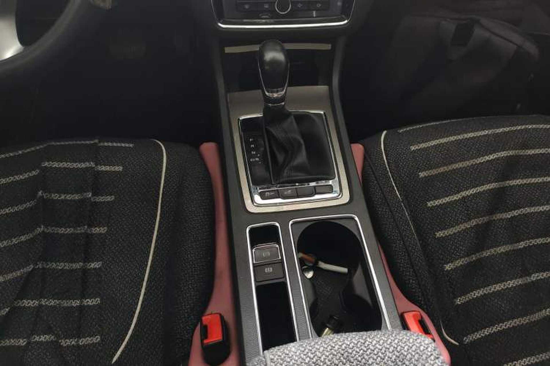 Used Roewe i6 2020 PLUS 1.6L CVT 4G Connected Glory Flagship Edition Gear Lever