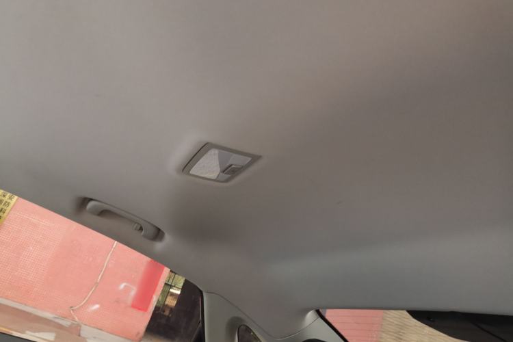 Used Roewe i6 2020 PLUS 1.6L CVT 4G Connected Glory Holographic Edition Headliner