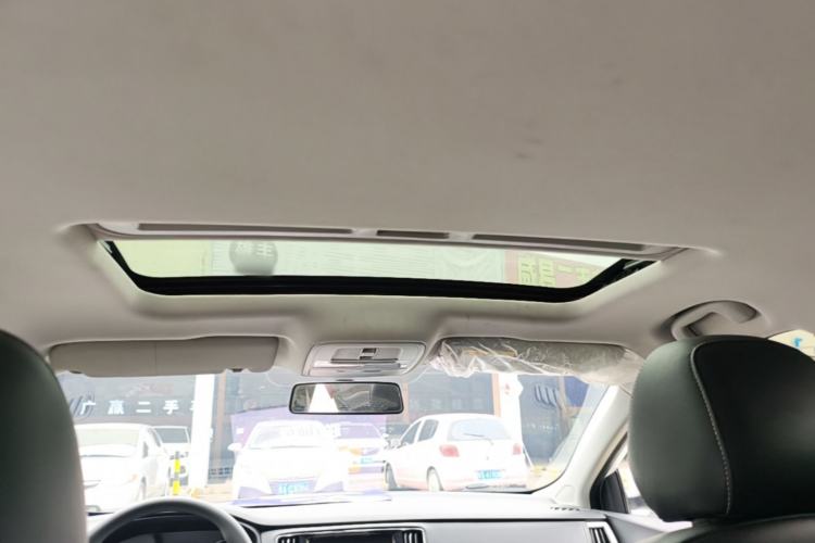 Used Roewe i6 2020 PLUS 1.6L CVT 4G Connected Glory Flagship Edition Headliner