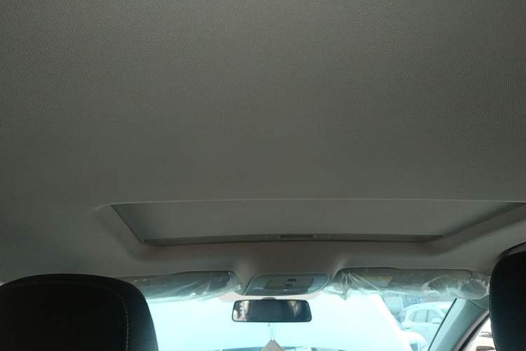 Used Roewe i6 2020 PLUS 1.6L CVT 4G Connected Glory Flagship Edition Headliner