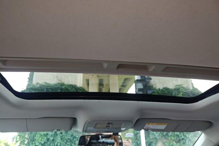 Used Roewe i6 2020 PLUS 1.6L CVT 4G Connected Glory Flagship Edition Headliner