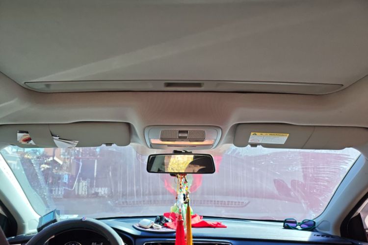 Used Roewe i6 2020 PLUS 1.6L CVT 4G Connected Glory Flagship Edition Headliner